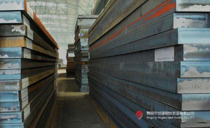 304mm厚高難要求容器用鋼SA516Gr70在河鋼舞鋼下線,鋼板厚度超常規最大厚度標準100mm 304mm厚高難要求容器用鋼SA516Gr70在河鋼舞鋼下線,鋼板厚度超常規最大厚度標準100mm